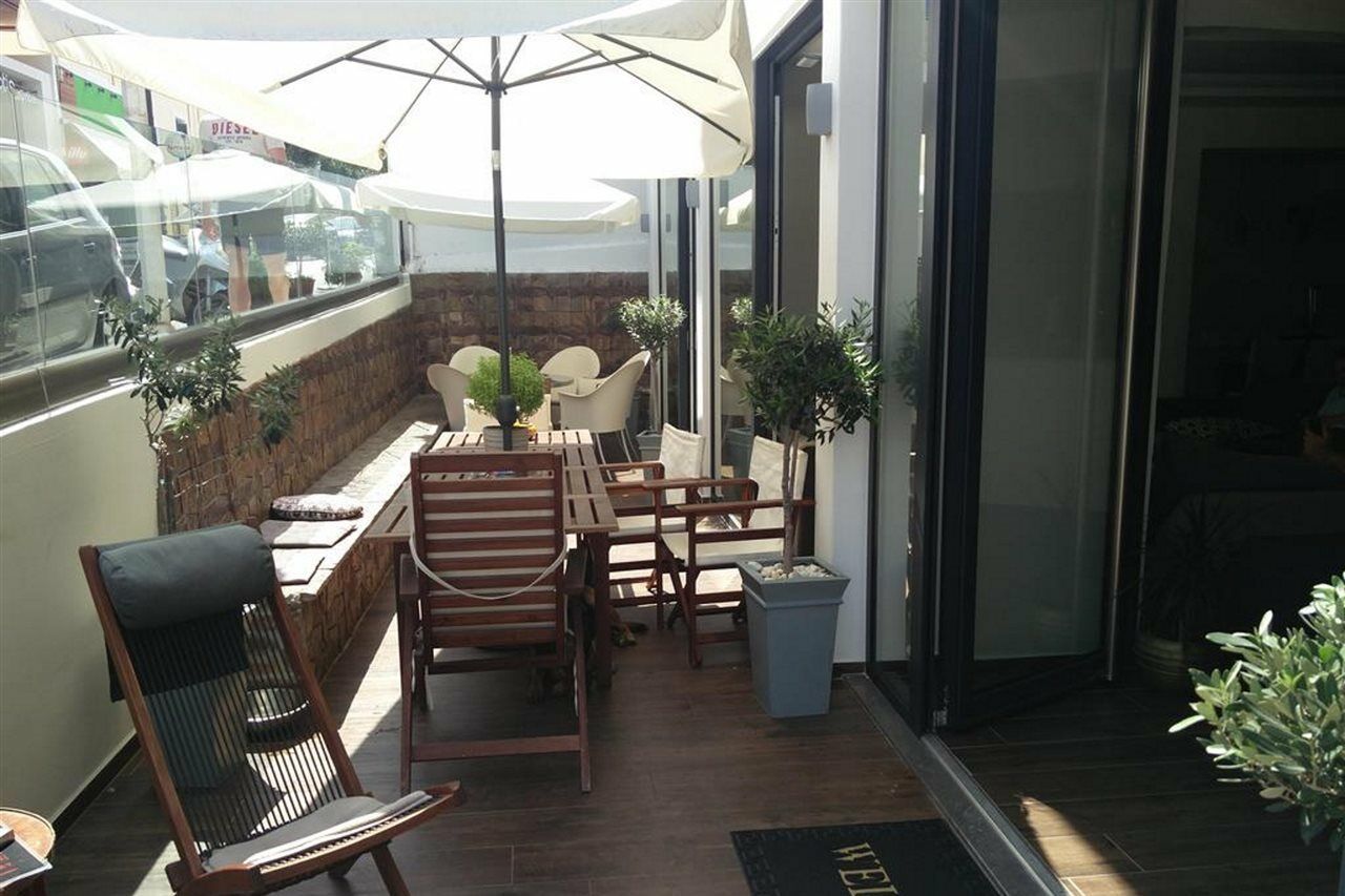 New York Hotel Rhodes City Bagian luar foto